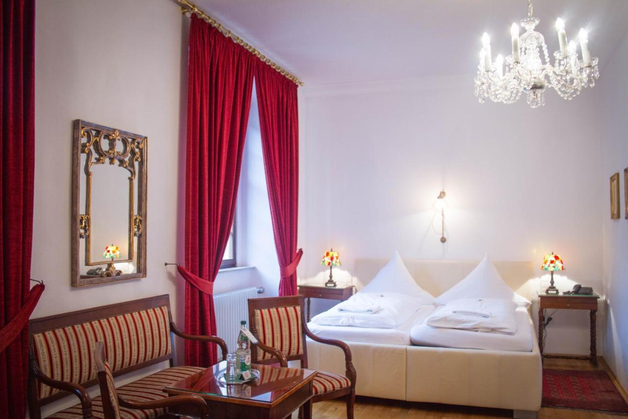Vier Jahreszeiten Hotel